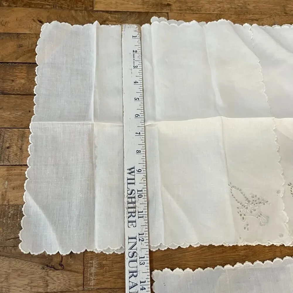 5 Vintage Ivory Embroidered Linen Napkins Scalloped Edge Basket & Bow Cutwork